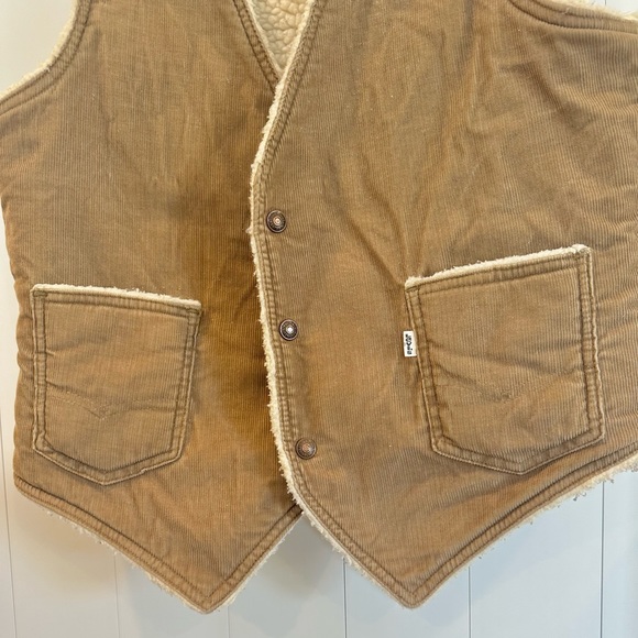 Vintage Levi’s Corduroy and Sherpa Vest Medium - Picture 3 of 11